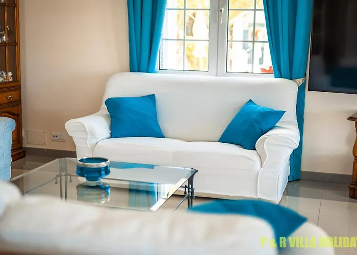 Pere Menorca * 칼라 갈다나