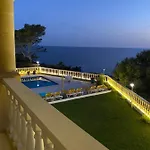 Pere Menorca Вилла