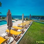 Pere Menorca Вилла